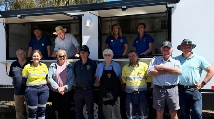 At the unveiling of the new Canowindra Lions catering van last Friday were Andrew Gee MP, Phil Donato MP, representatives from and members of the Canowindra Lions Club.